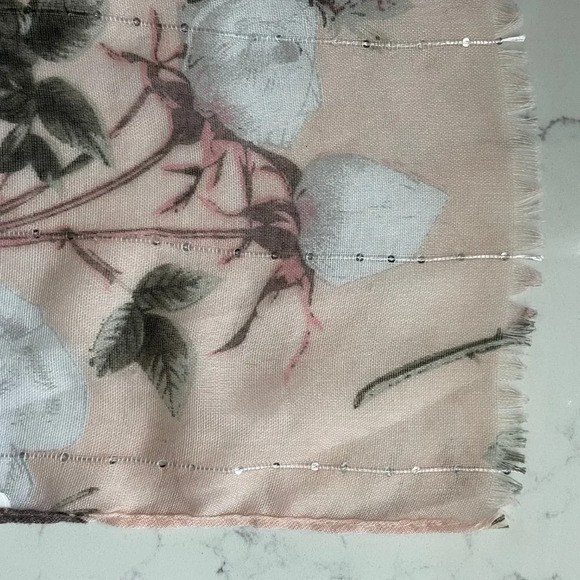 Floral Print 100% Polyester Scarf/Wrap in Blush Pink White & Green Sz OS - Picture 11 of 12